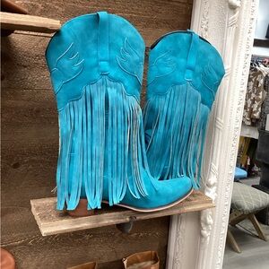 🔥 Turquoise Fringe Western Boots – Size 42 (Approx. US 10.5–11) – New! 🔥